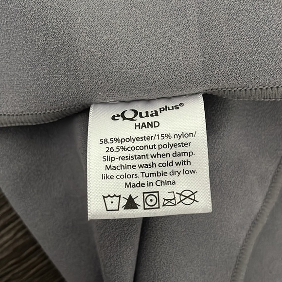 [SOLD] Lululemon Small Towels - Picture 3 of 3